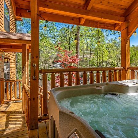 Permanent Vacation-Private Honeymoon Cabin With Hot Tub Sevierville Exterior photo
