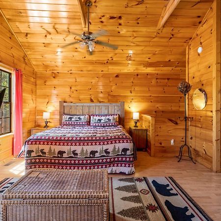 Permanent Vacation-Private Honeymoon Cabin With Hot Tub Sevierville Exterior photo