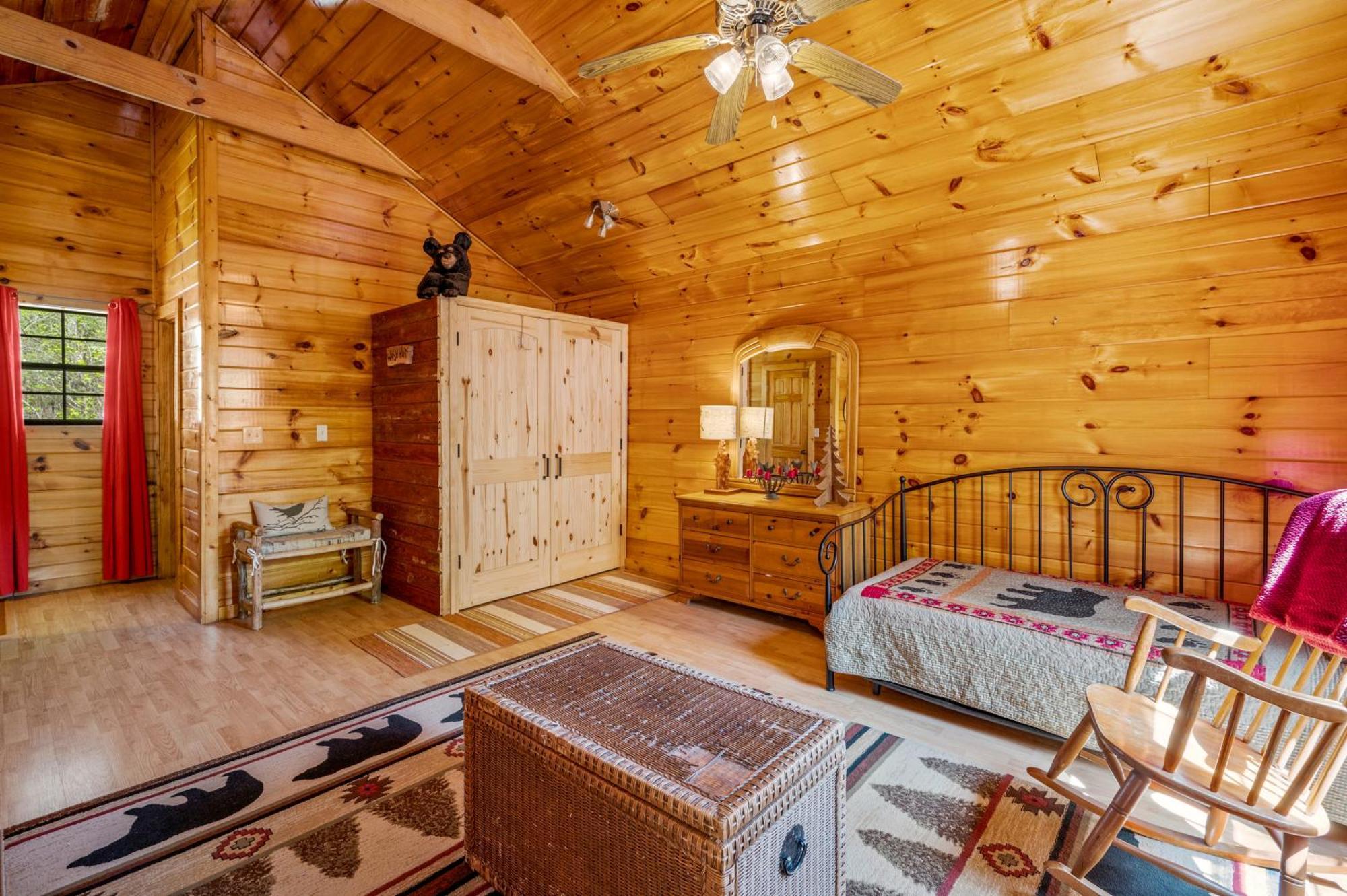 Permanent Vacation-Private Honeymoon Cabin With Hot Tub Sevierville Exterior photo
