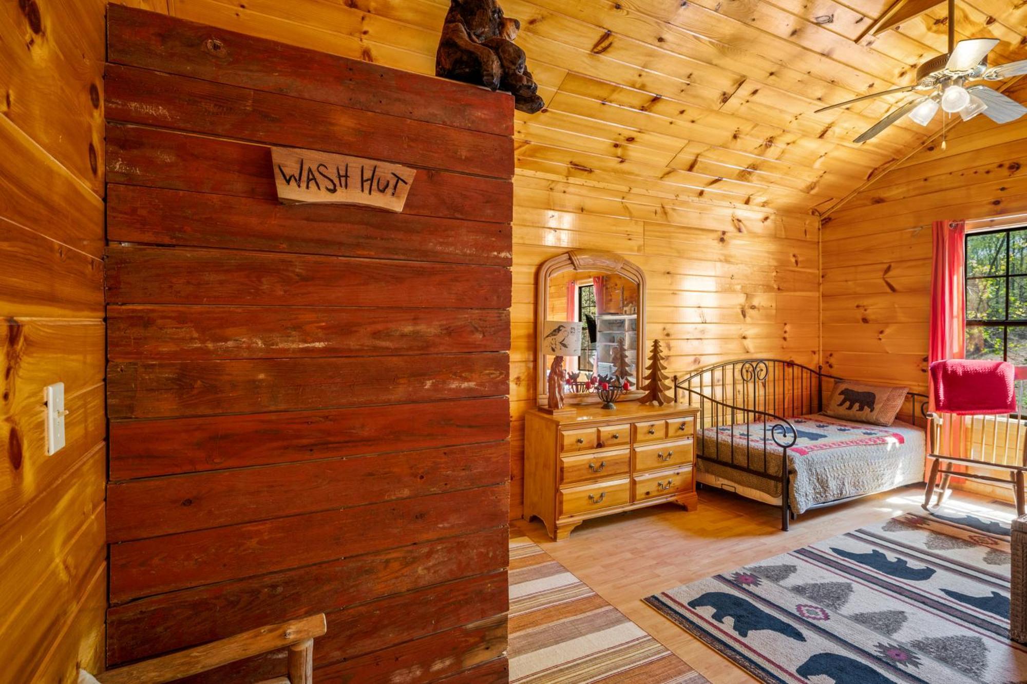 Permanent Vacation-Private Honeymoon Cabin With Hot Tub Sevierville Exterior photo